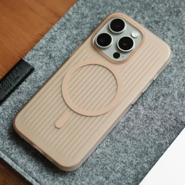 Corrugated Shadow Design With MagSafe Case For iPhone