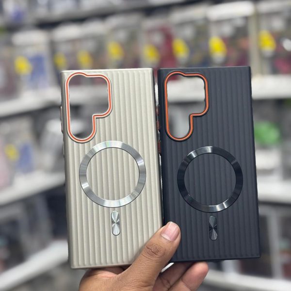 New Classy waves case with MagSafe support case available for samsung