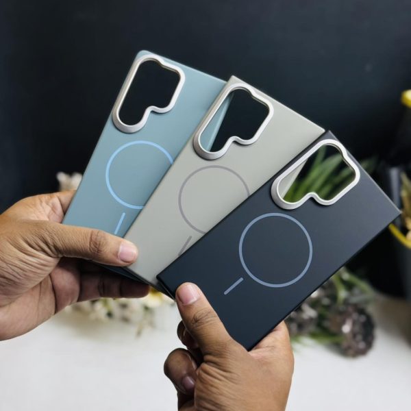 MMKiO polycarbonate slim Buttonless MagSafe support case available for Samsung s24 Ultra -S25 Ultra